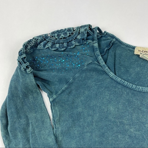 One World Tshirt Womens Medium Petite Green Ribbed Stones Long Sleeve - Picture 5 of 7